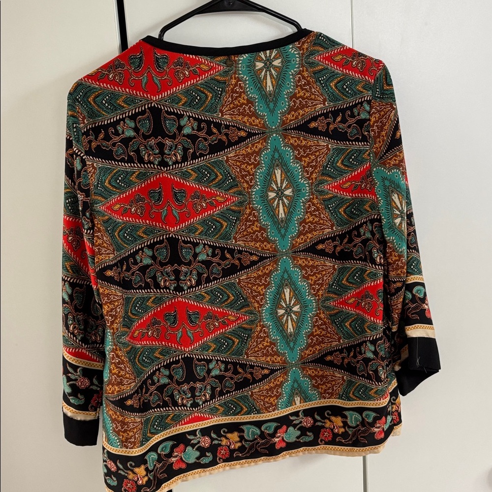 Colorful Patterned Blouse - Picture 3 of 3